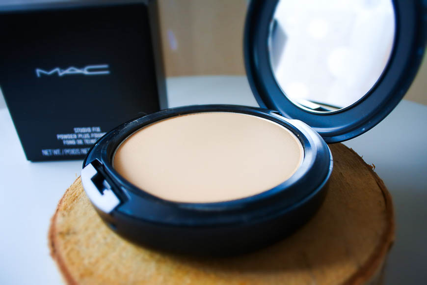 Fond de teint poudre MAC4 • Tendance Clémence Blog beauté, mode, lifestyle Toulouse