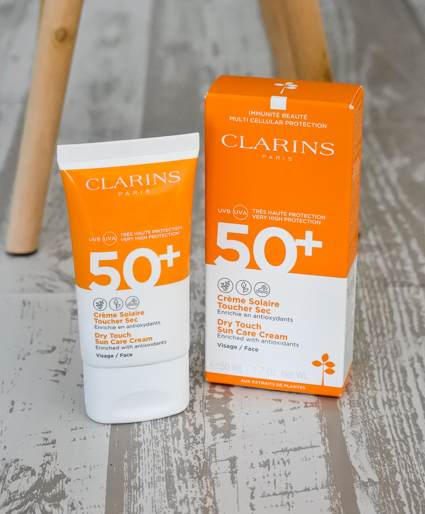 Crème solaire toucher sec visage 50+ Clarins